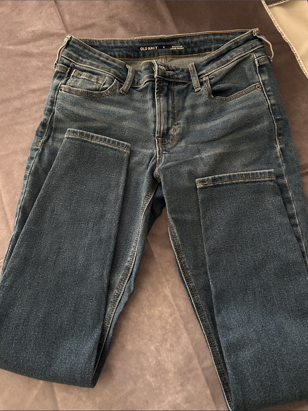 Old Navy Mid-Rise Rockstar Super Skinny Indigo Straight Jeans - Size 6